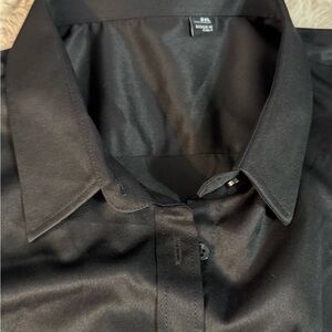 H&M Black Satin Short-Sleeve Button-Up Shirt – Silky & Chic, Oversized Fit!